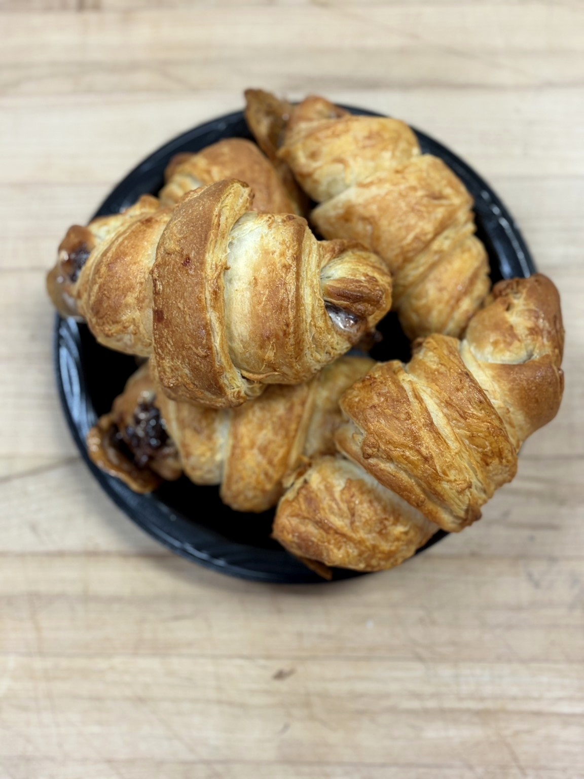 Golden laminated pastries